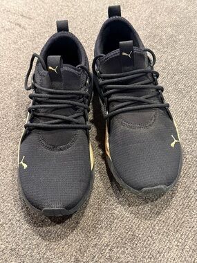 Puma Athletic sneakers in Black and Gold  Size 7.5